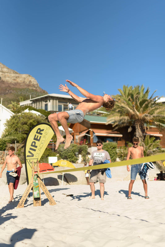 JasonBasset Viper Slacklines Beach Slackline setup
